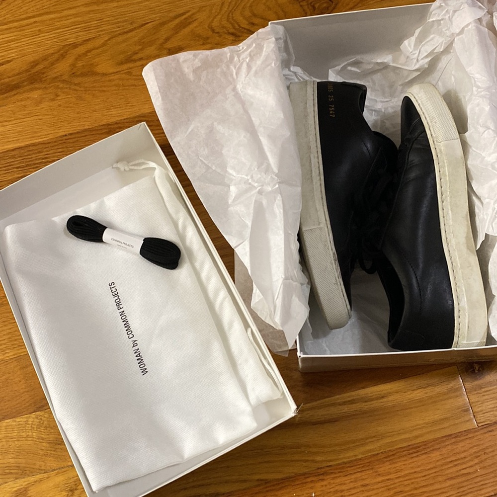 Woman by: COMMON PROJECTS Sz 36